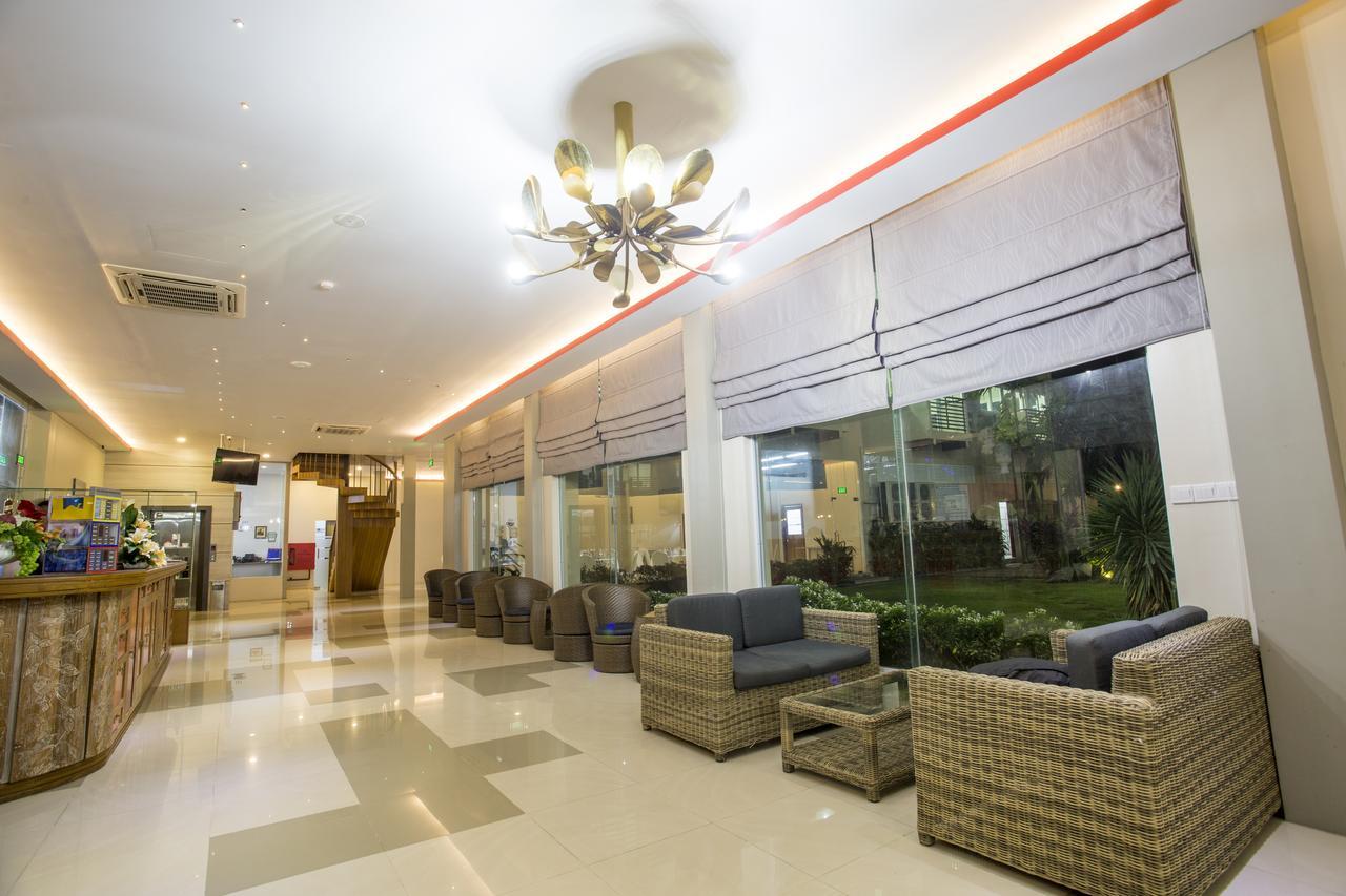 Hotel Sincere Smile Yangon Exterior photo