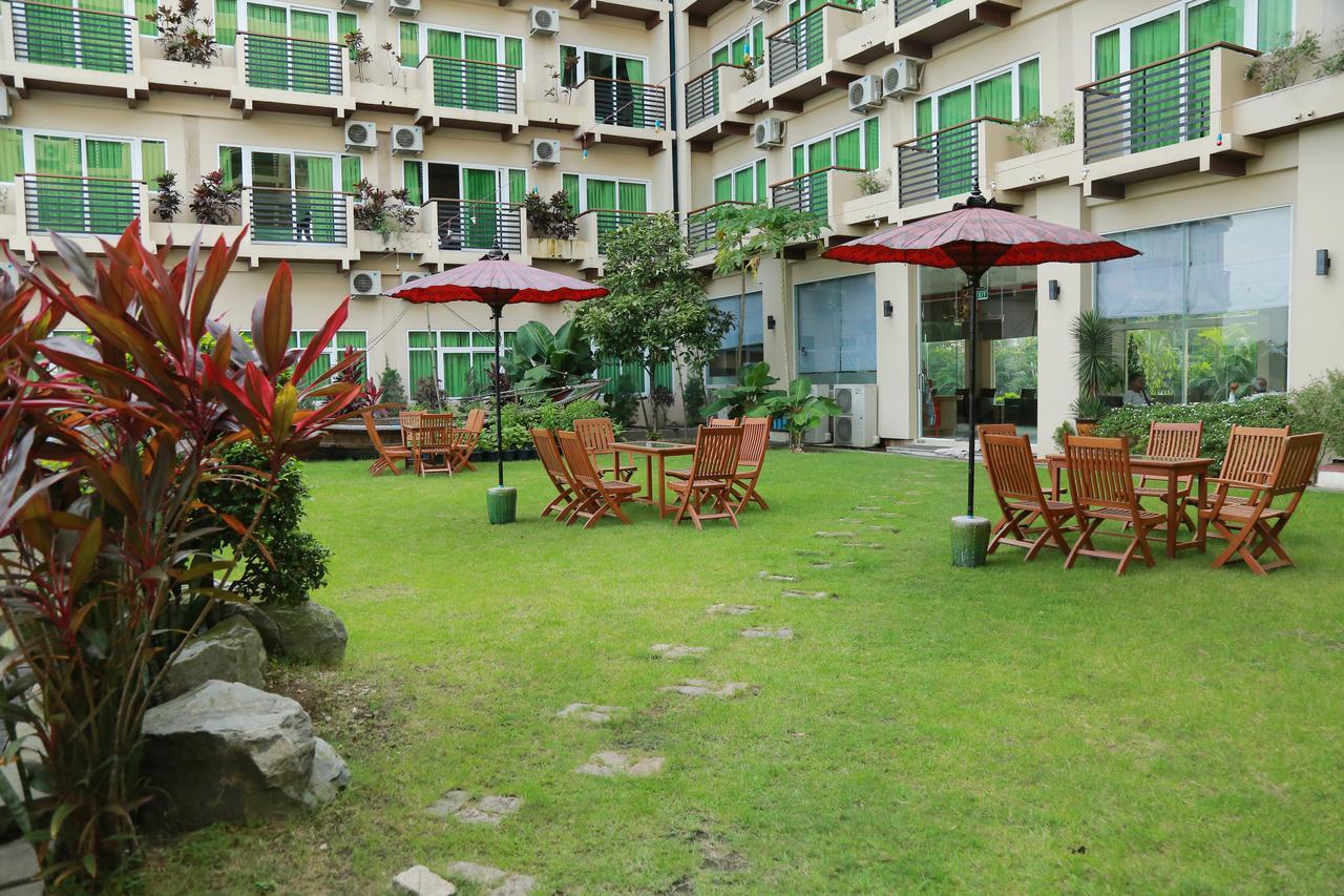 Hotel Sincere Smile Yangon Exterior photo