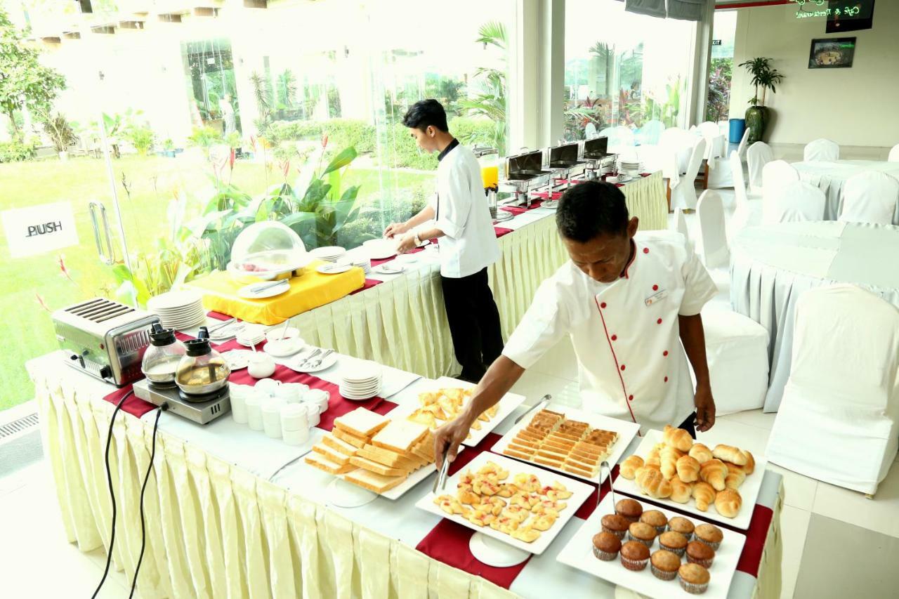 Hotel Sincere Smile Yangon Exterior photo