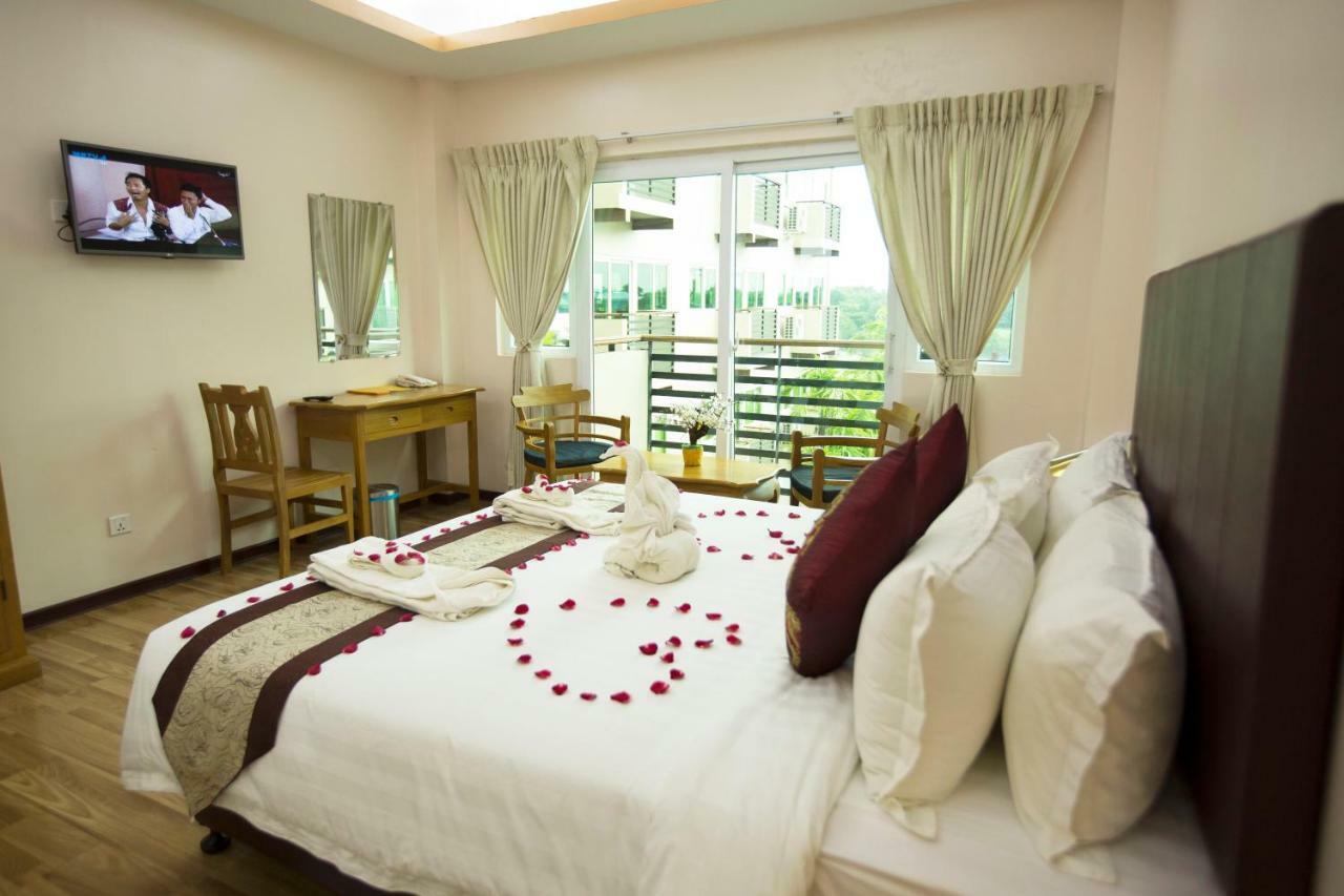 Hotel Sincere Smile Yangon Exterior photo